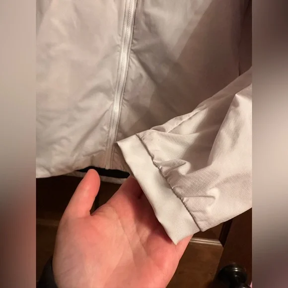 Arc'teryx Atom Hoodie - Picture 7 of 11